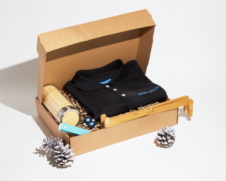Vánoční balíček pro IT tým s dřevěnými akcenty MerchUp