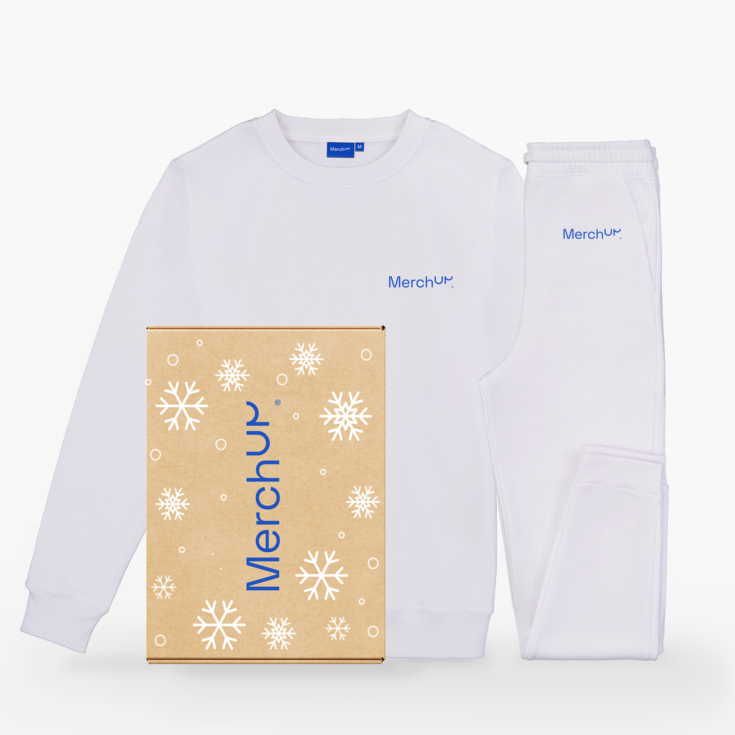 Weihnachtspäckchen mit Trainingsanzug-Set MerchUp