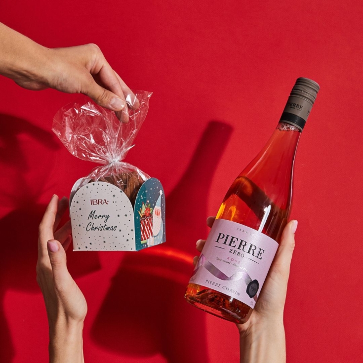 Weihnachtsgeschenke für Mitarbeiter: Lebkuchenmänner und alkoholfreier Wein