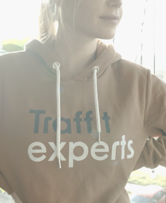 Brandowane bluzy Traffit Experts