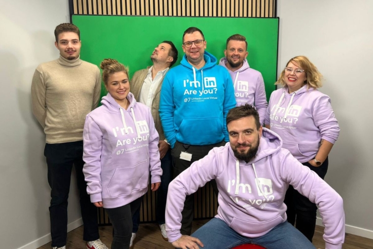 Personalizované mikiny pro Sharebee