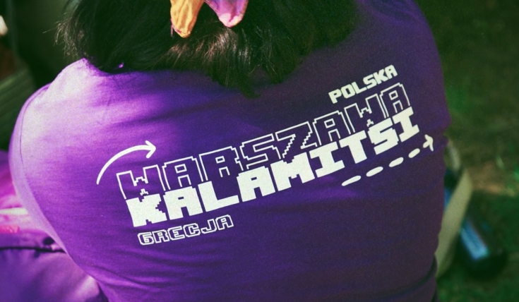 Merch studencki, koszulki z logo