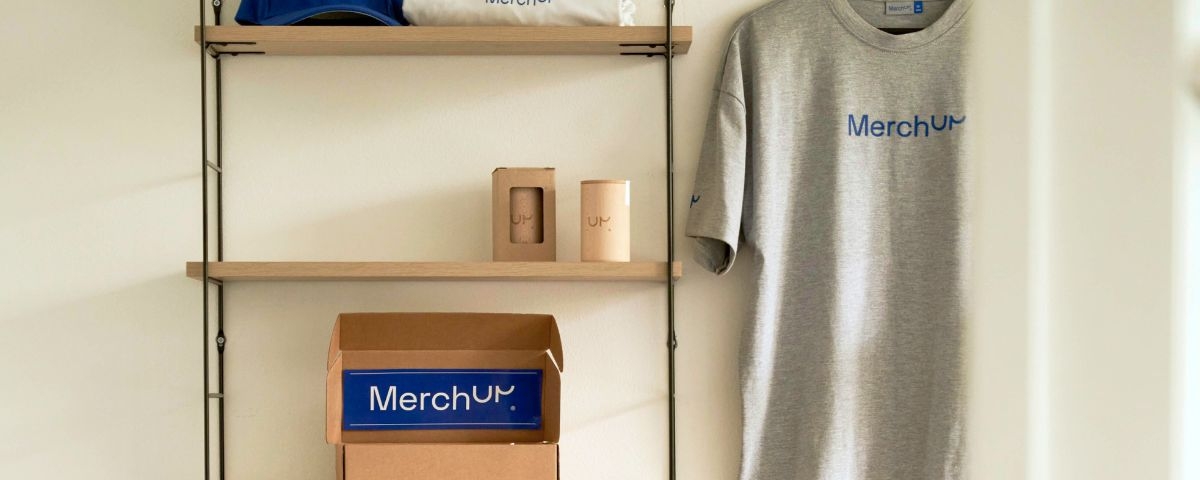 Merch firmowy, który musisz mieć!